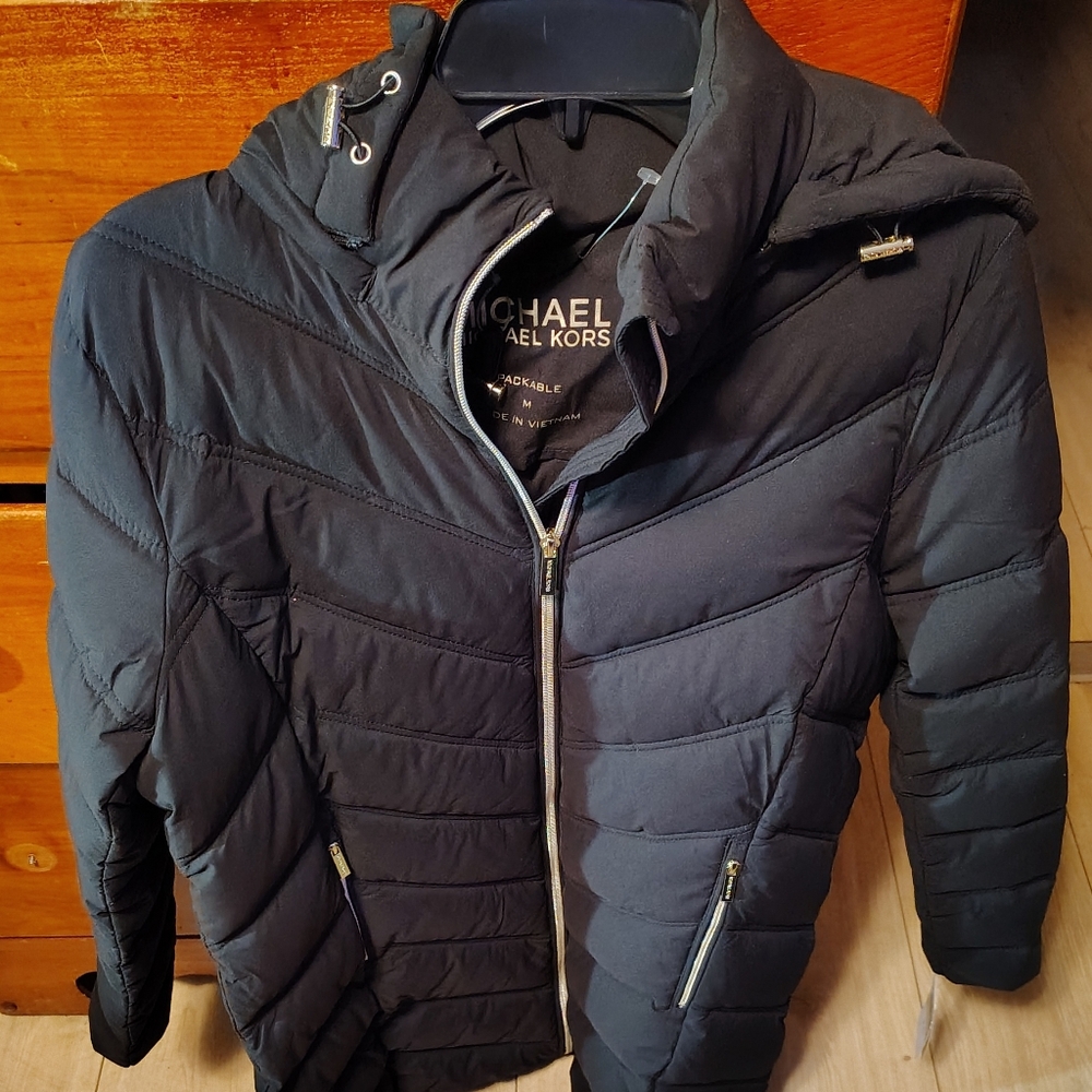 Michael Kors Black Puffer Coat with Gold Accents, Hip Length New With Tags - Picture 7 of 11
